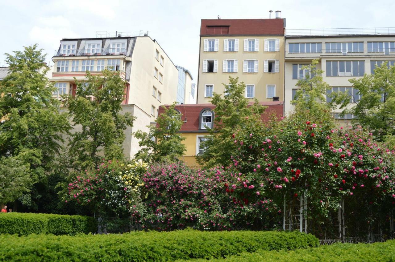 Adria 4* Praha